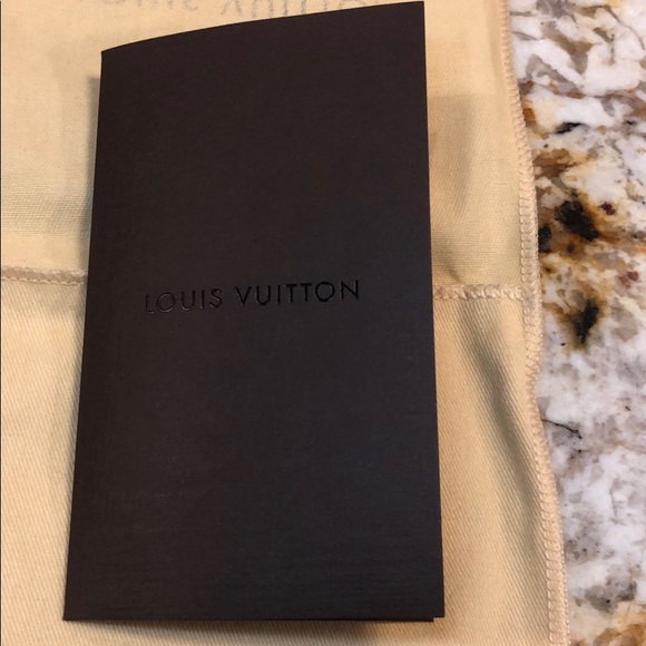 Louis Vuitton draw open Box, Bow, Cloth and card - Picture 8 of 11
